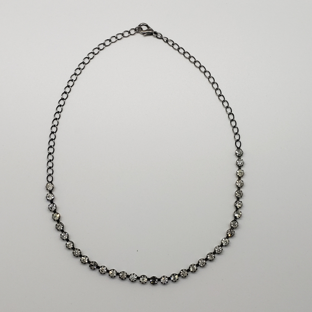 Faux Diamonds Choker Necklace